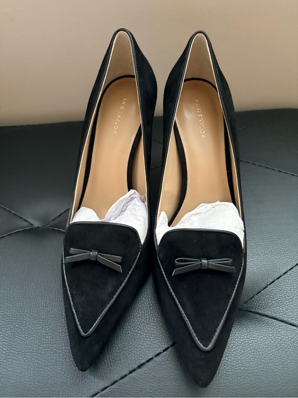 NWB Ann Taylor Black Suede Pointed Toe Bow Pumps